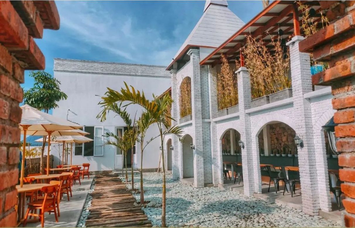 Independent Cafe Resto 