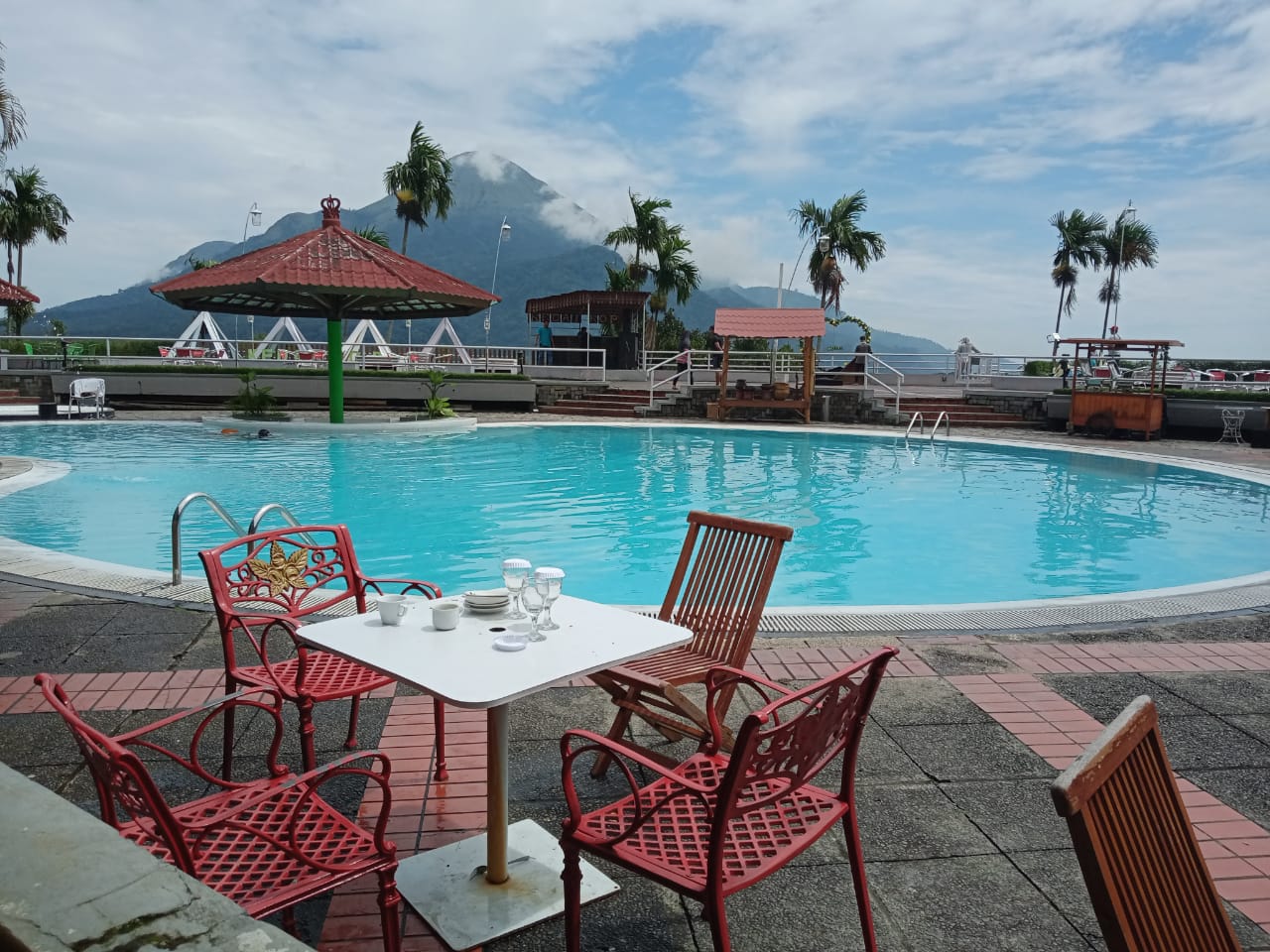 Grand Whiz Hotel Trawas