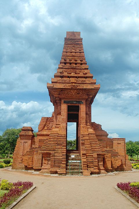 Candi Bajang Ratu